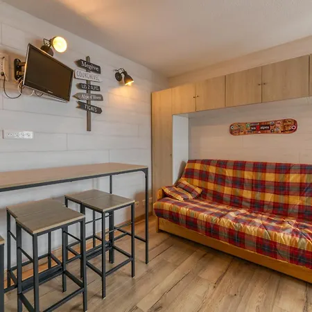 Cosy, Vue Sur La Montagne 莱德萨阿尔卑斯